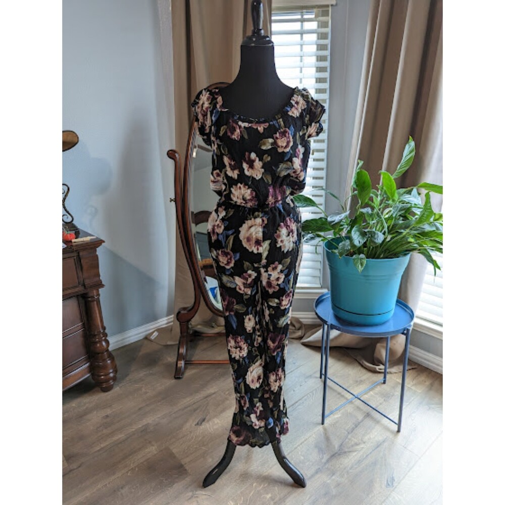 Kiki LaRue Jumpsuit Size Large
